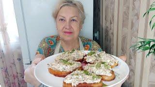 Вкуснейшая намазка на бутерброды.Вкусно.быстро и аппетитно.Также прекрасный салат-закуска.