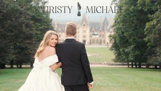 Biltmore Estate Wedding | Crowd roars when bride enters rain-delayed ceremony