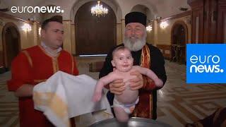 Od tego chrztu w Gruzji zakręci się w głowie - Religia Prawosławna | euronews 