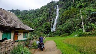 Hidup di desa,, Rumah dengan halaman curug bikin takjub