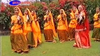 Kanha Barsane Mein Aay Jaiyo Bulay Gayi Radha Pyari || Dandiya Dance Bhajan