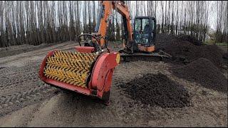 Screening Topsoil - Our New 4-9 Ton Lloyd Star Screening Bucket