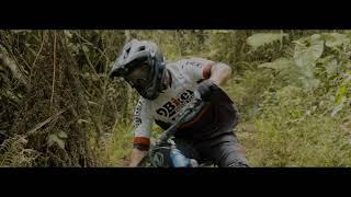 Revista BIKER Enduro Team - TREK