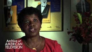 Gwen Ifill discusses moderating the vice presidential debates in 2004 - EMMYTVLEGENDS.ORG