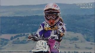 Motocross mit Michelle - Tollkühnes Mädchen mit fliegender Kiste | SPIEGEL TV