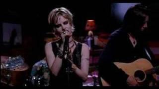 Jennifer Jason Leigh Sings Almost Blue