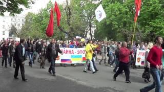 Шествие на митинг в Луганске - 1 мая 2014 года