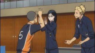 Haikyuu!! Tanaka high-fives kiyoko :)