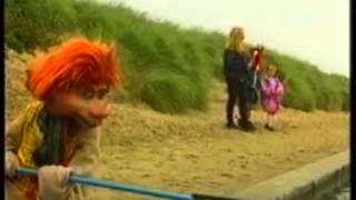 The Riddlers - 'Mossop Catches A Fish' - 90s