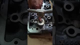 Engine valve lock#shortvideo #engine #mechanic #skills #viralshorts