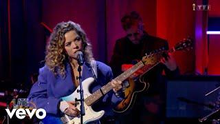 Nilüfer Yanya - Midnight Sun (Live on Le Late Avec Alain Chabat)