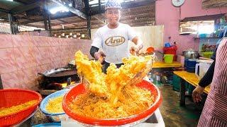 Malaysian Street Food - GENIUS MALAY FOOD in Terengganu, Malaysia!