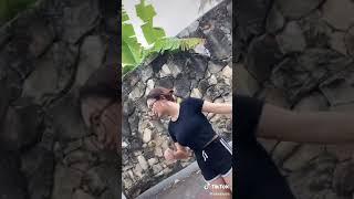 Tiktok gunung gede kaos hitam ketat