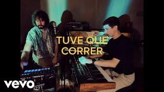 Mikel Izal & Pau Corea - Tuve que correr