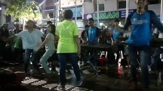 Heboh!!!!! Duet joget tante vs anak-anak.. Bersama musisi malioboro.. Juragan empang...