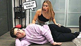 PASS OUT PRANK ON GIRLFRIEND!!