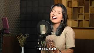 DISANA MENANTI DISINI MENUNGGU COVER - DELISA HERLINA