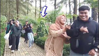 His friend laughed happily.. Bushman prank funny