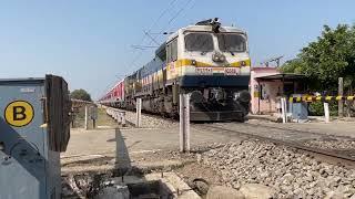 Why are Jaipur Indore Express Much Better As Compared To Ananya Express ️️