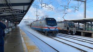 Amtrak & NJ Transit Snowy 125 MPH Northeast Corridor Trains @ Princeton Junction (1/7/22)