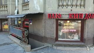 Константин Ивлев и "На ножах" в Санкт-Петербурге переделали кафе "Плюшкин дом" в "Плюшки от души"