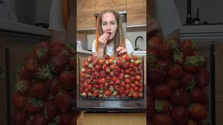Strawberry 40 l #mukbang #crazyfood  #foodtiktok #asmrfood  #food #testing