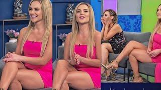 Ximena - Hot Legs in Pink Dress