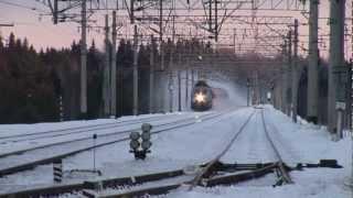 [РЖД] ЧС200-005﻿ с поездом №168 "Невский Экспресс", 200 км/ч