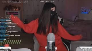 tenderlybae dancing to the song