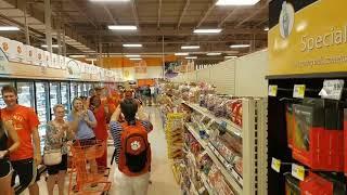 TigerNet: Cub and Tiger greet fans waiting for Clemson Coke Bottles