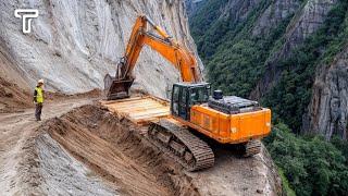 Extreme Excavator Skills on Dangerous Terrain – Heavy Equipment Operators Working at Another Level!