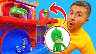 Pijamaskeliler oyun videoları! Romeo PJ Masks oyuncaklarını klonlaştırıyor! Çocuk oyunları!