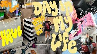 Vlogging like we’re on face time| Day in my life, shopping, working out, current reads