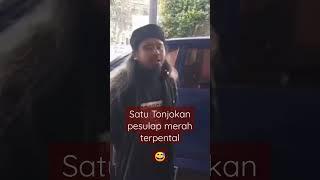 Gus Samsudin (Satu Tonjokan Saja Pesulap Merah Terpental )