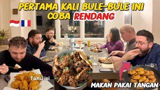 PERTAMA KALI BULE-BULE INI COBA RENDANG | LANGSUNG MAKAN PAKAI TANGAN