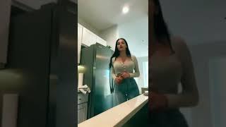 tik tok #tiktokthots #tikthots #tiktokthots #hotgirlstiktok #dating #tiktok #tiktokhot