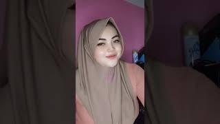 Lia Hijab Cantik Mempesona