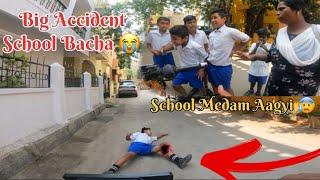 Big Accident School Bacha  School Medam Aagyi  ( Moto vlogs )