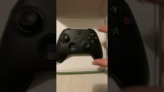 unboxing black xbox controller (doesn’t have to be plugged in)