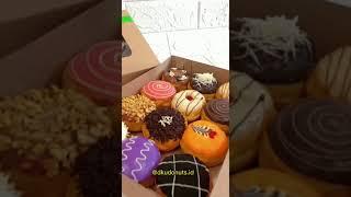 HAMPERS Kue Donat Mini Toping Kekinian 2023 Jajanan Viral DKU Donuts Enak Lembut Empuk #shorts #fyp