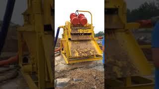 Desanding plant for piling mud treatment