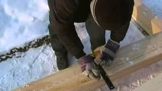 Монтаж балок перекрытий  в деревянном доме