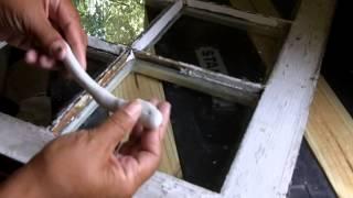 How to Re-Glaze Wood Windows