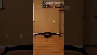 Trying Anna mcnulty's insane middle split