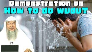 Demonstration on how to wash mouth, nose, face, arms in wudu, with little water - assim al hakeem