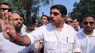 GOAN Reporter : AAP President Amit Palekar receives support from Mla Vijay Sardesai, at Old Goa PS