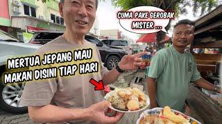 NYOBAIN MAKAN DI PINGGIR JALAN MERTUA JEPANG MALAH MAKIN JATUH CINTA SAMA INDONESIA