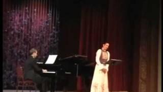 Mezzosoprano Oylun Erdayı - Opera Singer Turkey