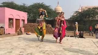 Танец Шри Радхи и Шри Кришны