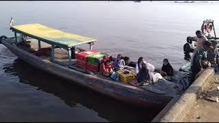 Pelabuhan TPI (tempat pelelangan ikan) kota Dumai Riau dipenuhi dengan kapal-kapal nelayan